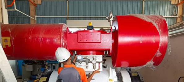 Actuated valve installed on pipeline